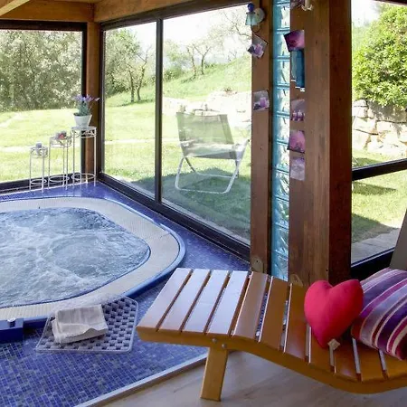 Sleeps 10 Pool Air Con Wifi *
