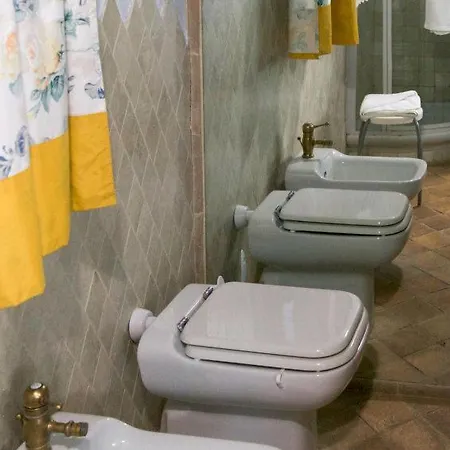 Сasa de vacaciones Sleeps 10 Pool Air Con Wifi Toscella